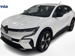 Vit Begagnad 2023 Renault Mégane IV Equilibre Halvkombi | 249 000 kr (Marknadspris)