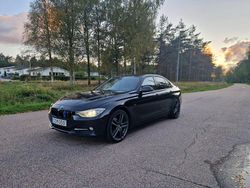 Svart Begagnad 2014 BMW 320 Sport Line Sedan | 119 000 kr (Superpris)