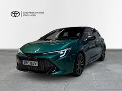 Grön Ny 2024 Toyota Corolla Sport Halvkombi | 329 900 kr (Marknadspris)
