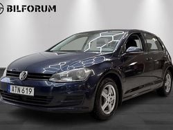 Blå Begagnad 2014 VW Golf VII Halvkombi | 94 800 kr (Marknadspris)
