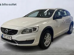 Vit Begagnad 2017 Volvo V60 CC Standard Kombi | 149 900 kr (Lite dyr)