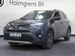 Mgrå Begagnad 2016 Toyota RAV4 Hybrid SUV | 228 800 kr (Marknadspris)