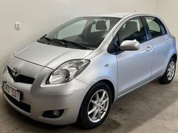 Silver Begagnad 2010 Toyota Yaris Halvkombi | 59 900 kr (Marknadspris)