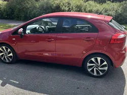 Röd Begagnad 2012 Kia Rio Halvkombi | 55 000 kr (Marknadspris)