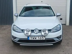 Vit Begagnad 2018 VW Golf Alltrack Kombi | 159 000 kr (Marknadspris)
