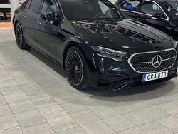 Svart Begagnad 2025 Mercedes E450 AMG line Sedan | 899 000 kr