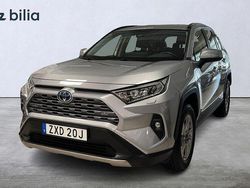 Silver Begagnad 2022 Toyota RAV4 Hybrid Active SUV | 369 900 kr (Marknadspris)