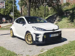 Vit Begagnad 2022 Toyota Yaris Halvkombi | 499 000 kr