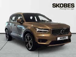 Grå Begagnad 2022 Volvo XC40 Inscription SUV | 399 400 kr (Marknadspris)