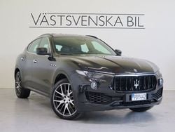 Svart Begagnad 2017 Maserati Levante SUV | 419 000 kr