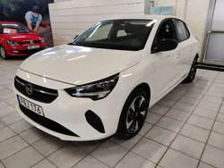 Vit Begagnad 2023 Opel Corsa-e Design & Tech Halvkombi | 259 500 kr (Marknadspris)