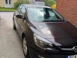 Brun Begagnad 2014 Opel Astra Enjoy Halvkombi | 68 000 kr (Superpris)