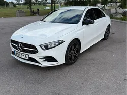 Vit Begagnad 2021 Mercedes A180 AMG Sedan | 265 000 kr (Marknadspris)