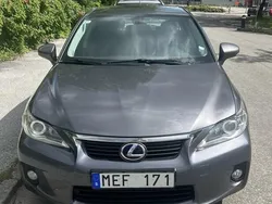 Grå Begagnad 2012 Lexus CT200h Executive Line Halvkombi | 115 000 kr (Marknadspris)