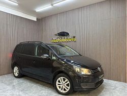 Svart Begagnad 2010 VW Touran Minibuss | 34 900 kr (Bra pris)