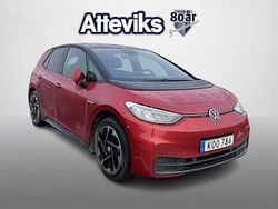 Mörkröd Begagnad 2023 VW ID.3 Pro Performance Halvkombi | 274 900 kr (Marknadspris)
