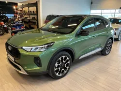 Grön Begagnad 2024 Ford Kuga Business Edition SUV | 418 000 kr
