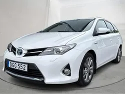 Vit Begagnad 2014 Toyota Auris Edition | 123 800 kr