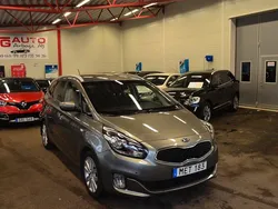 Grå Begagnad 2015 Kia Carens Minibuss | 139 000 kr (Marknadspris)