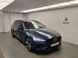 Blå Begagnad 2022 Volvo V60 R-Design Kombi | 469 000 kr (Bra pris)