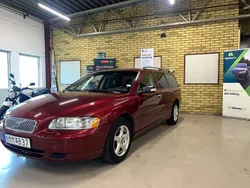 Röd Begagnad 2007 Volvo V70 Kinetic Kombi | 34 900 kr (Marknadspris)