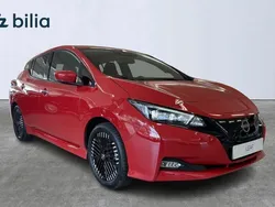 Röd Begagnad 2022 Nissan Leaf Halvkombi | 209 900 kr (Marknadspris)