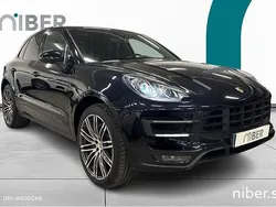 Svart Begagnad 2014 Porsche Macan Turbo Sport SUV | 339 000 kr (Marknadspris)