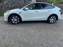 Vit Begagnad 2021 Tesla Model Y Long Range SUV | 290 000 kr