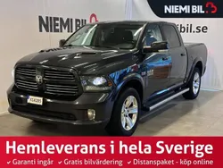 Svart Begagnad 2016 RAM 1500 Pickup | 349 900 kr (Marknadspris)
