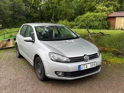 Silver Begagnad 2010 VW Golf VI Halvkombi | 29 000 kr (Marknadspris)