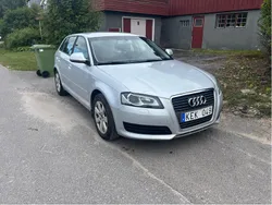 Silver Begagnad 2010 Audi A3 Sportback Attraction Halvkombi | 45 900 kr (Bra pris)