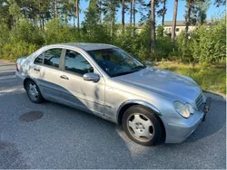 Grå Begagnad 2003 Mercedes C200 Sedan | 10 000 kr (Superpris)