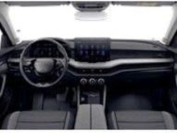 Ebony black metallic Ny 2025 Skoda Superb Selection Kombi | 490 300 kr (Marknadspris)