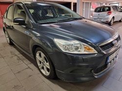 Mörkgrå Begagnad 2008 Ford Focus Platinum Halvkombi | 32 900 kr (Lite dyr)