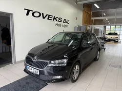 Svart (black magic pearleffect) Begagnad 2020 Skoda Fabia Halvkombi | 119 900 kr (Marknadspris)