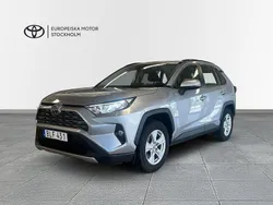Silver Begagnad 2021 Toyota RAV4 Hybrid Active SUV | 369 900 kr (Marknadspris)