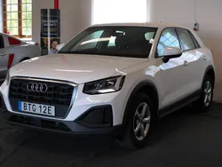 Vit Begagnad 2021 Audi Q2 Proline SUV | 209 900 kr (Bra pris)