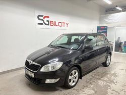 Svart Begagnad 2013 Skoda Fabia Elegance Halvkombi | 59 900 kr (Marknadspris)