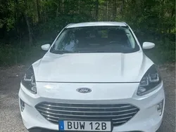Vit Begagnad 2022 Ford Kuga SUV | 219 000 kr (Bra pris)