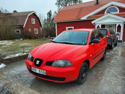 Röd Begagnad 2003 Seat Ibiza Halvkombi | 12 500 kr (Lite dyr)