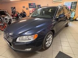 Blå Begagnad 2013 Volvo V70 Momentum Kombi | 89 700 kr (Marknadspris)