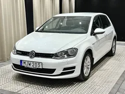 Vit (vit metallic) Begagnad 2015 VW Golf VII Halvkombi | 94 900 kr (Bra pris)
