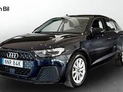 Mörkblå Begagnad 2022 Audi A1 Sportback Proline Halvkombi | 204 000 kr (Marknadspris)