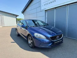 Blå Begagnad 2015 Volvo V40 Momentum Kombi | 69 900 kr