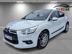 Vit Begagnad 2015 Citroën DS4 Halvkombi | 79 900 kr