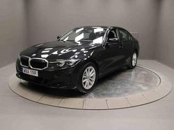 Svart Begagnad 2024 BMW 330e Sedan | 419 000 kr