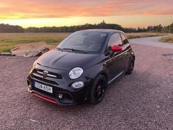 Svart Begagnad 2020 Abarth 595 Pista Halvkombi | 167 500 kr (Superpris)