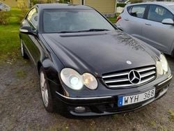 Svart Begagnad 2006 Mercedes CLK350 Avantgarde Sportkupé | 70 000 kr (Superpris)