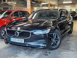 Svart Begagnad 2018 Volvo V90 Momentum Kombi | 219 999 kr (Marknadspris)