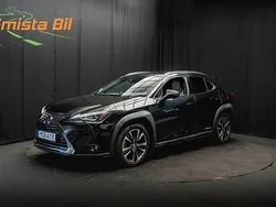 Svart Begagnad 2019 Lexus UX 250h SUV | 224 700 kr (Marknadspris)